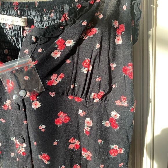 black & Pink Floral Button Down Ruffle tank - Picture 5 of 6